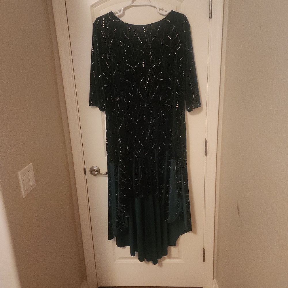 Geo Pattern High-Low Velvet Dress - Picture 3 of 6